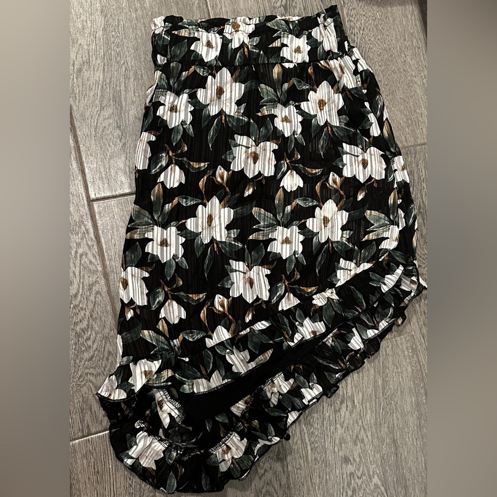 Mi Ami floral shorts